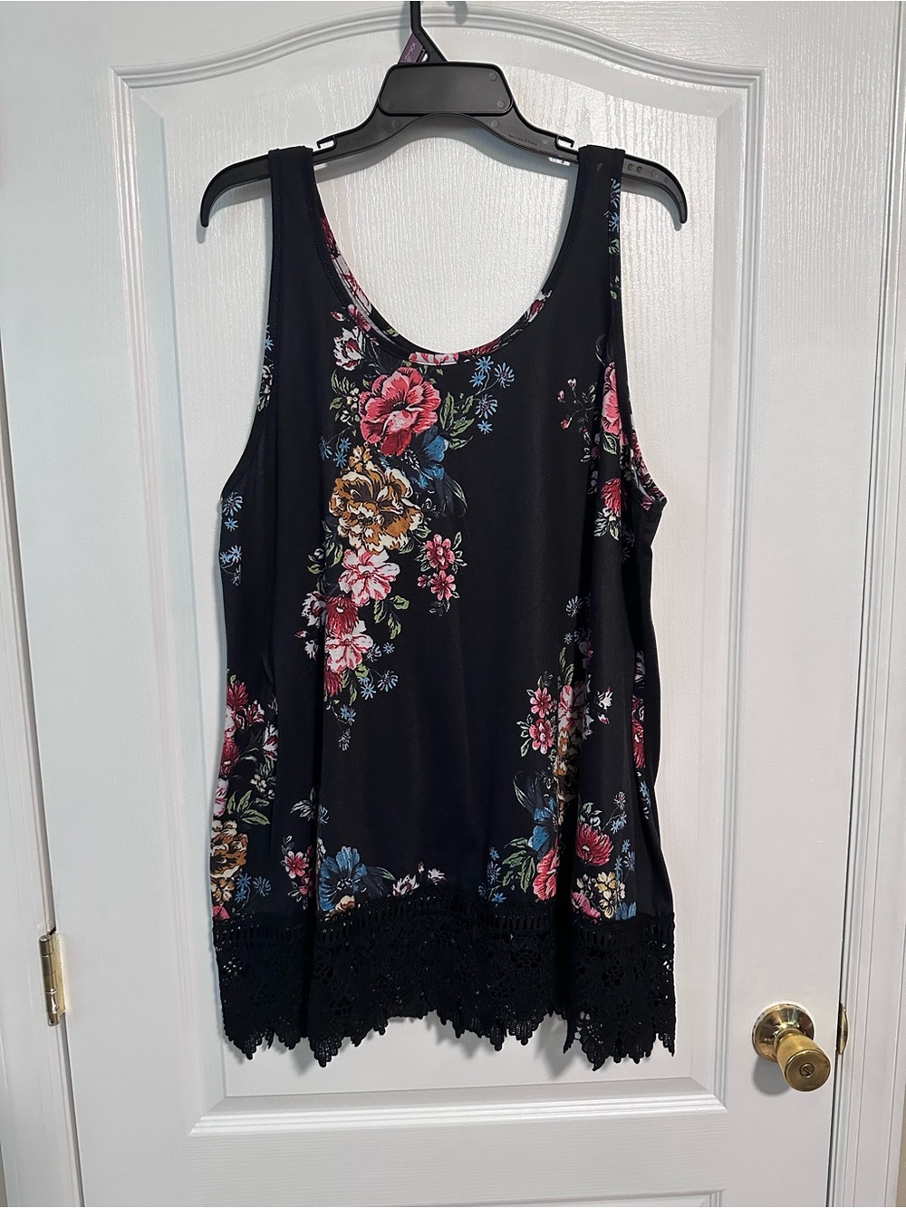🌸 XiaoMaAnJi 3X Black Floral Lace Hem Tank Top Plus Size 💖